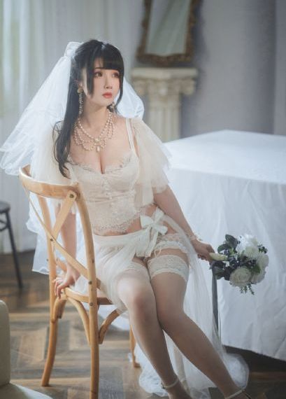 寂寞的寡妇三级_1080高清视频播放